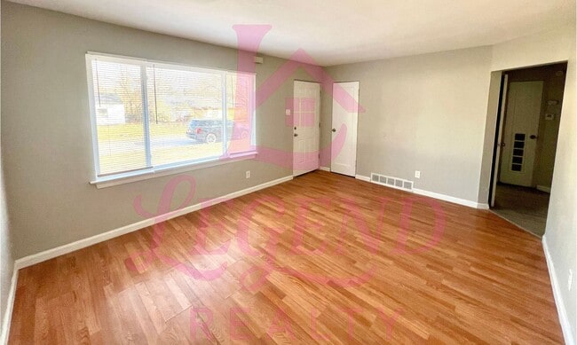 Building Photo - Adorable 3 Bedroom 1 Bathroom Home!