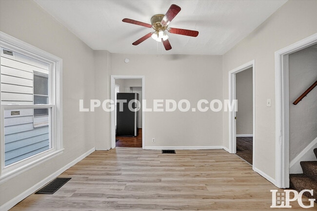 Building Photo - 1434 Kedron St