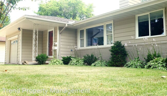 Building Photo - 4 br, 2 bath House - 862 11 1/2 Street SW