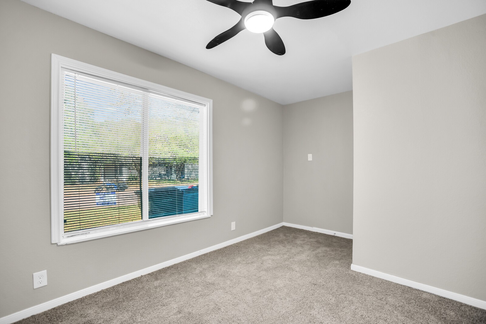 Building Photo - 125 Vandenburg Dr