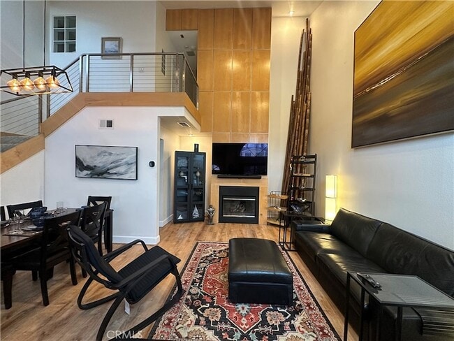 Building Photo - 2217 Vanderbilt Ln