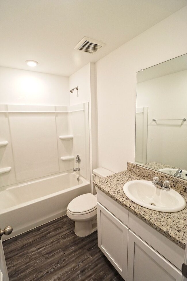 Building Photo - Look 4/3 in Zachary!