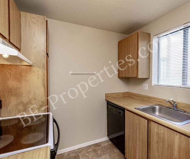 Building Photo - 3428 I St NE