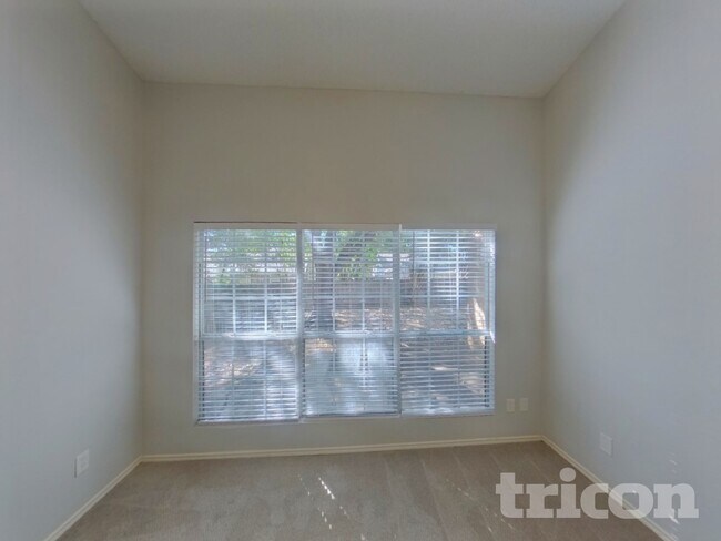 Building Photo - 2601 Country Creek Ln