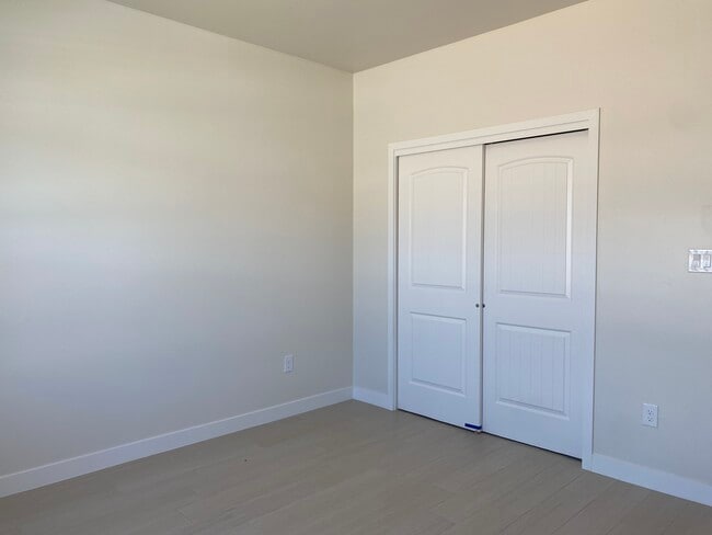 Building Photo - 2681 Silver Hawk Ave