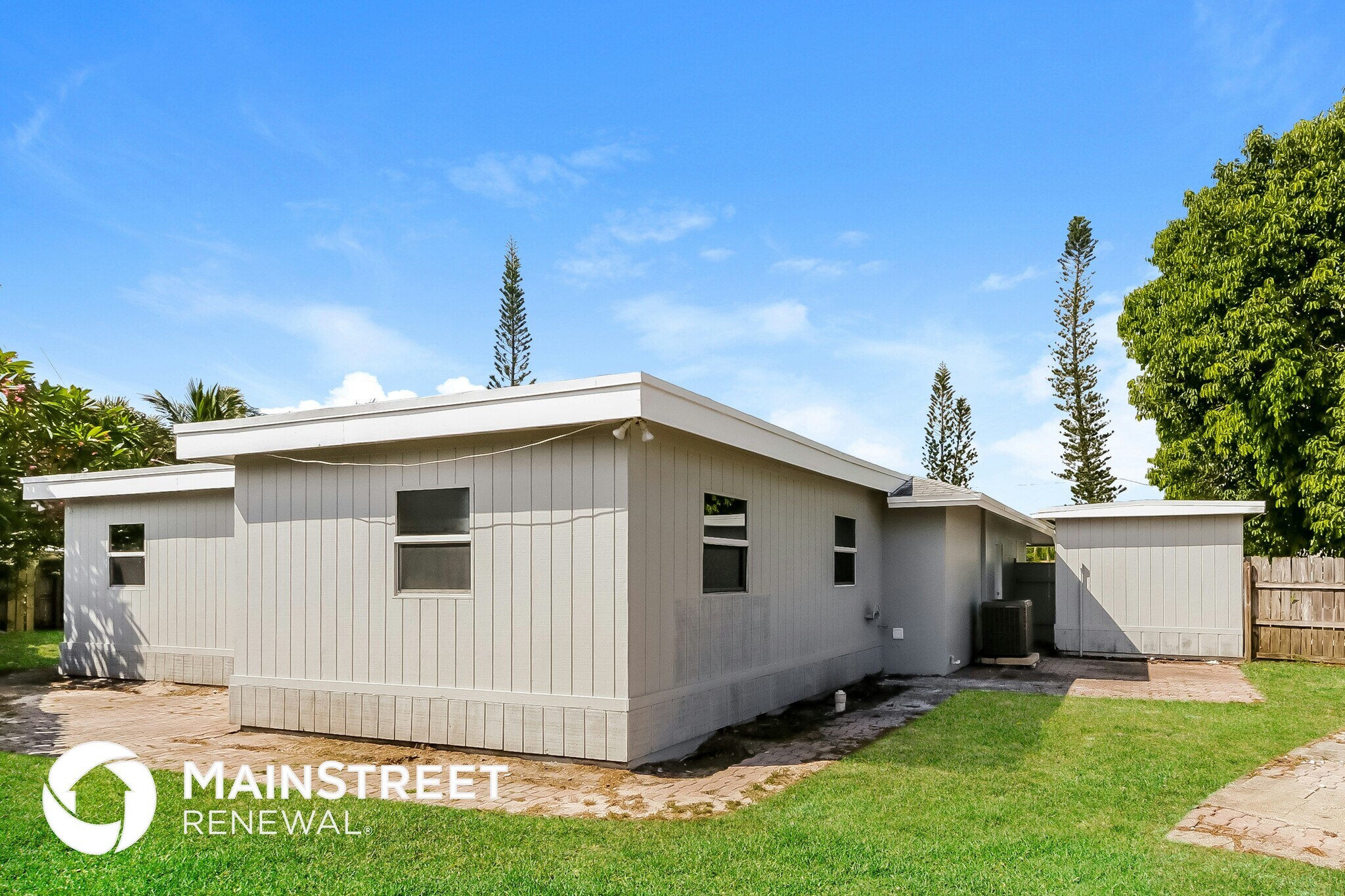 Building Photo - 207 W Whitney Dr
