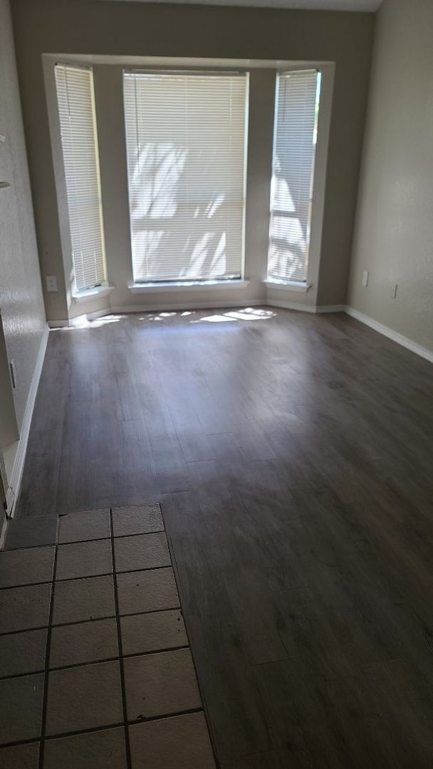 Building Photo - Duplex in Ft Worth