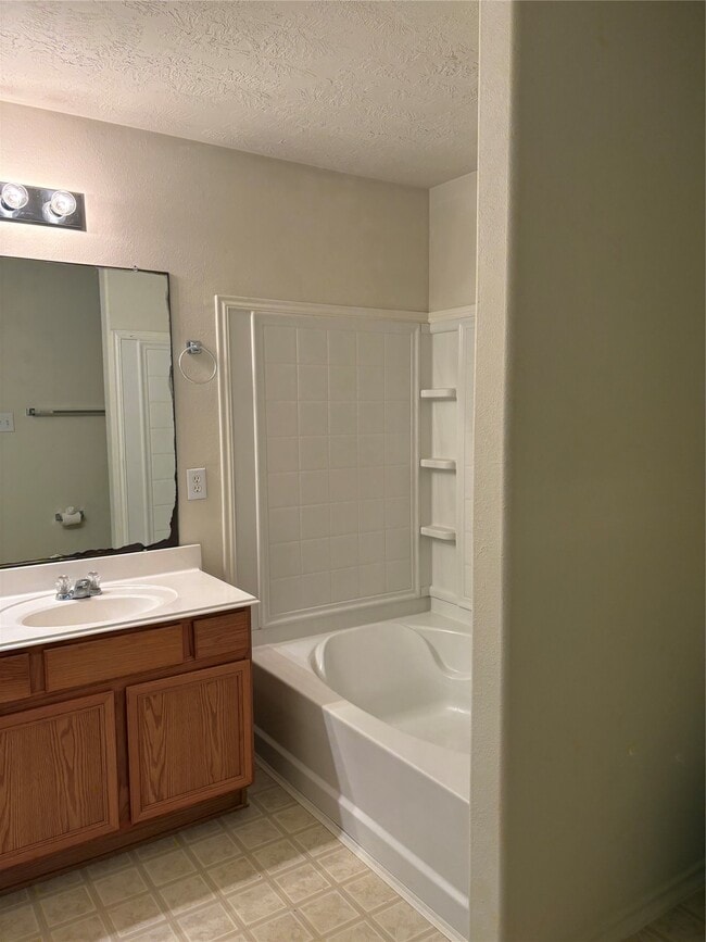 Building Photo - 19919 Parkstone Bend Ln