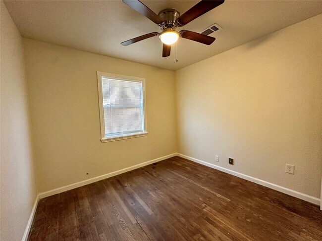 Building Photo - 9434 Fairland Dr