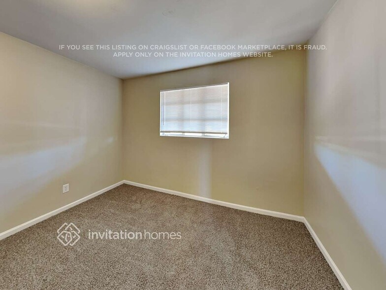 Building Photo - 8222 N 30th Dr