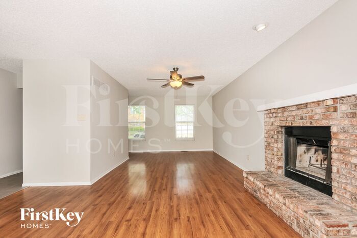 Building Photo - 2742 Bromley Dr