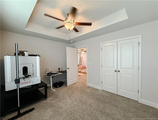 Building Photo - 490 Bedford Dr