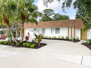 Building Photo - 1523 SW 19th Ave