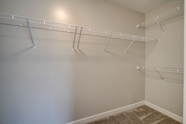 Building Photo - 732 Shelburne Ln