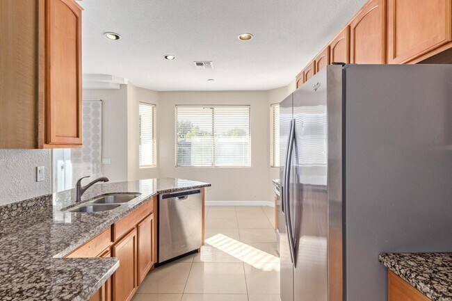 Building Photo - 2214 N 28th St