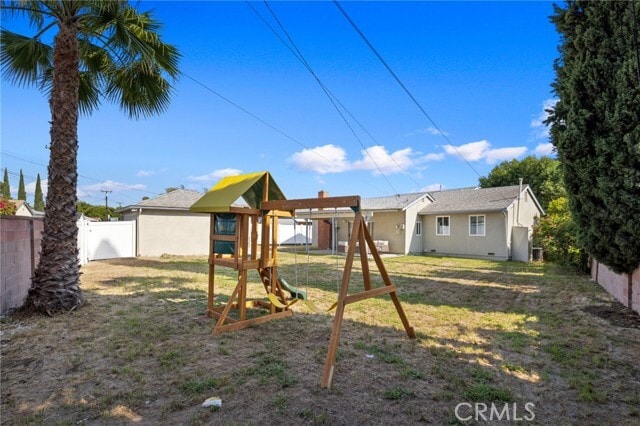 Building Photo - 15607 Fernview St