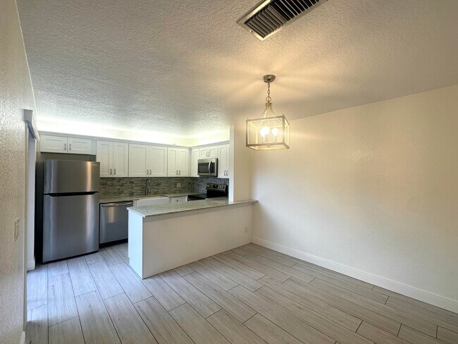 Building Photo - 282 Arabian Rd