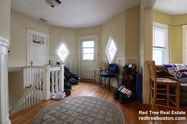 Building Photo - 24 Burton St