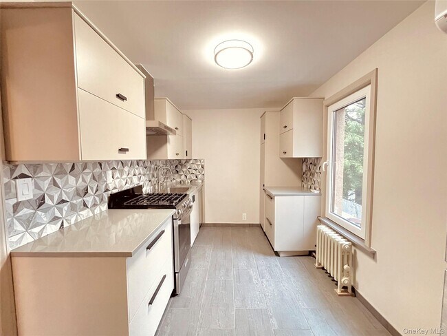 Building Photo - 78-26 79th St