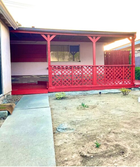 Building Photo - 4640 Clairemont Dr