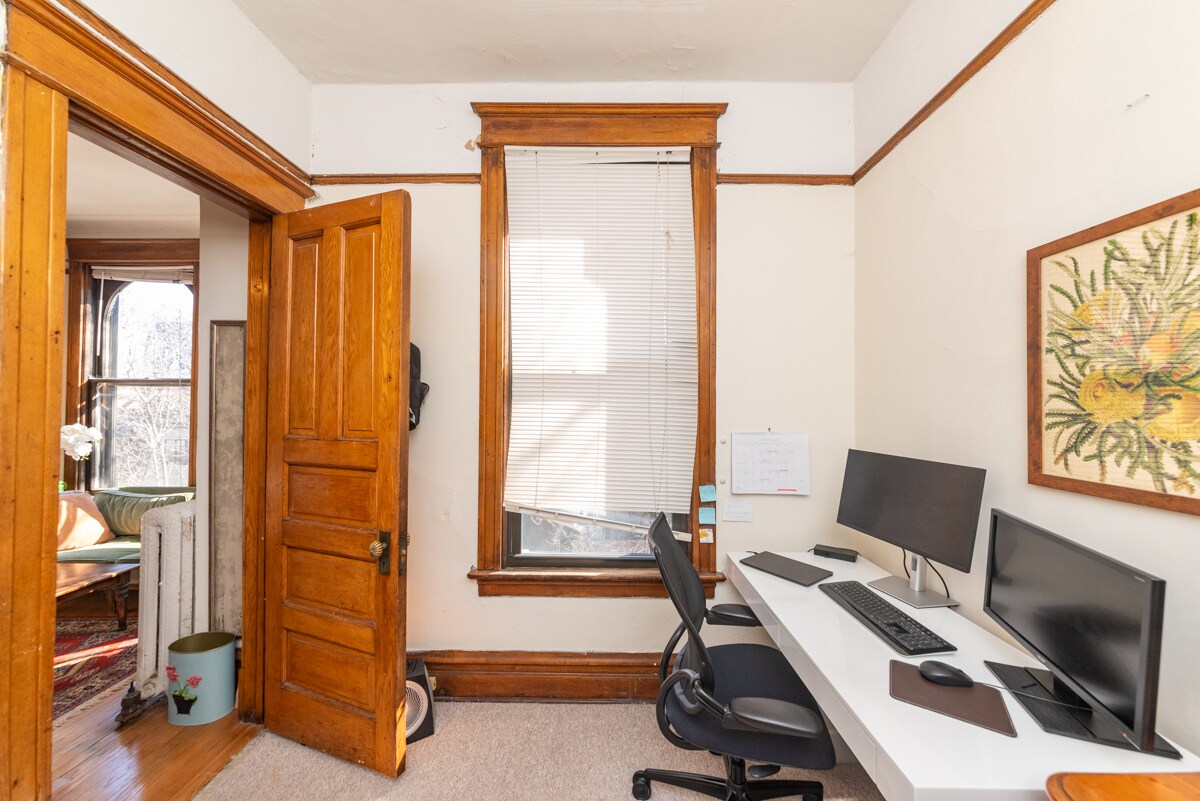 Building Photo - 1722 N Mohawk St