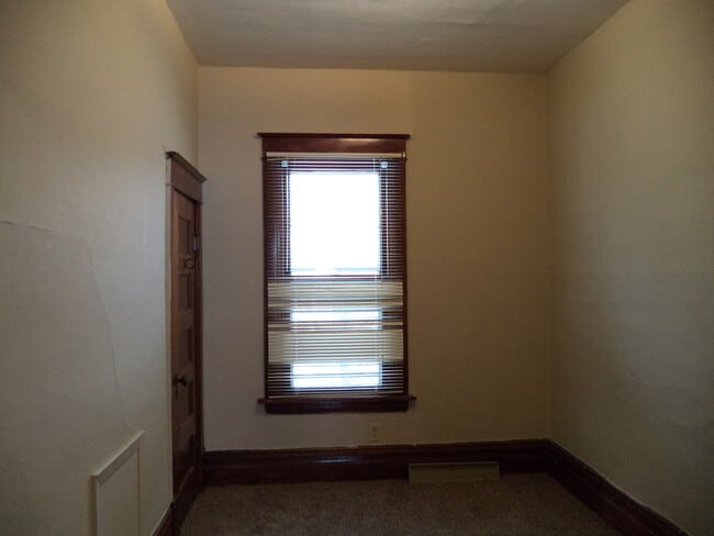 Building Photo - 716 Beacon St