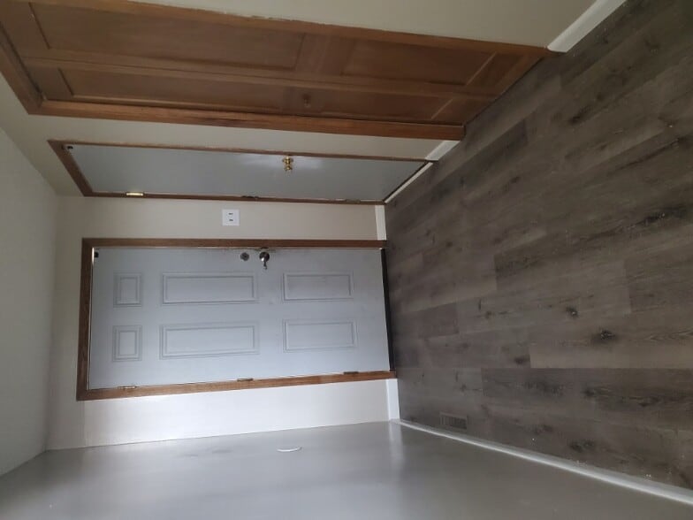 Building Photo - 1836 55th St E