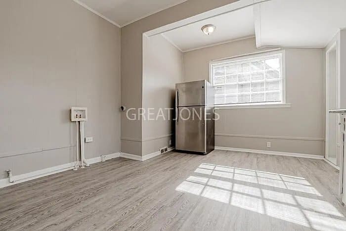 Building Photo - 250 Columbia Rd