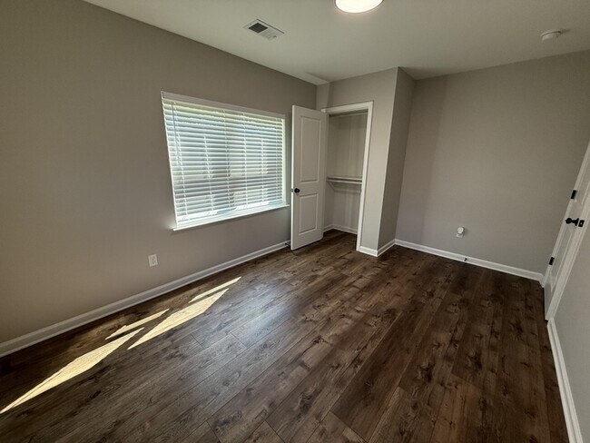 Building Photo - 6970 Raleigh Lagrange Dr