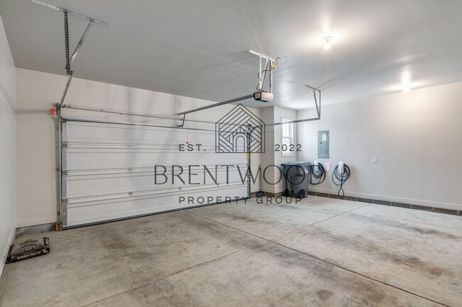 Building Photo - Bright, Open, and Beautiful —  4BR/3BA Home That Checks Every Box