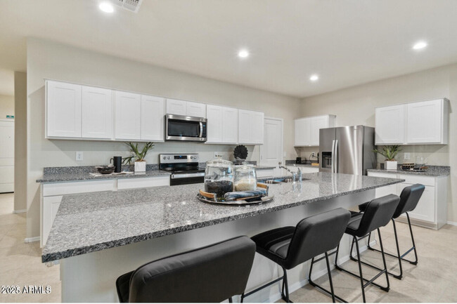 Building Photo - 1587 E Fletcher Dr