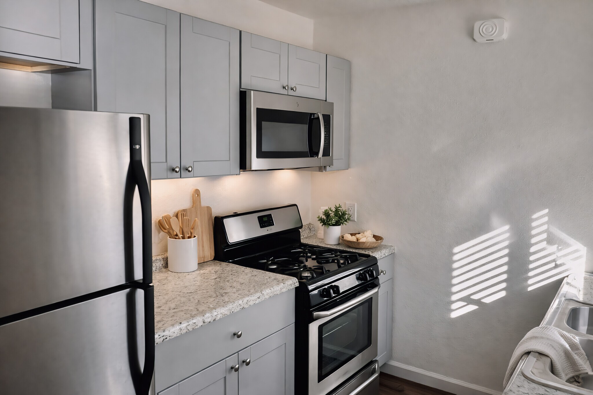 Building Photo - 36947 Melrose Dr