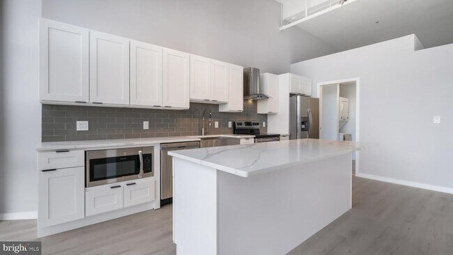 Primary Photo - 444 N 4th St