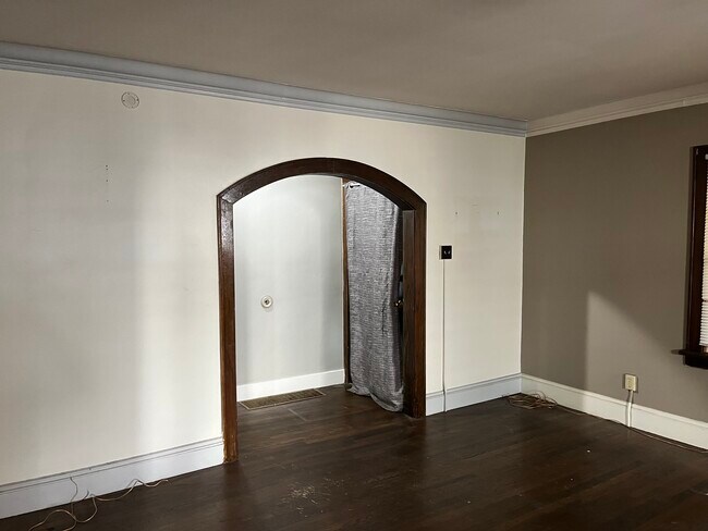 Living room - 791 w exchange st
