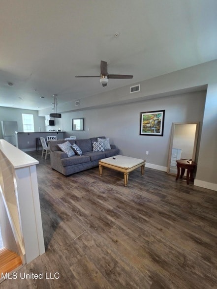 Building Photo - 107 E Orchard Loop