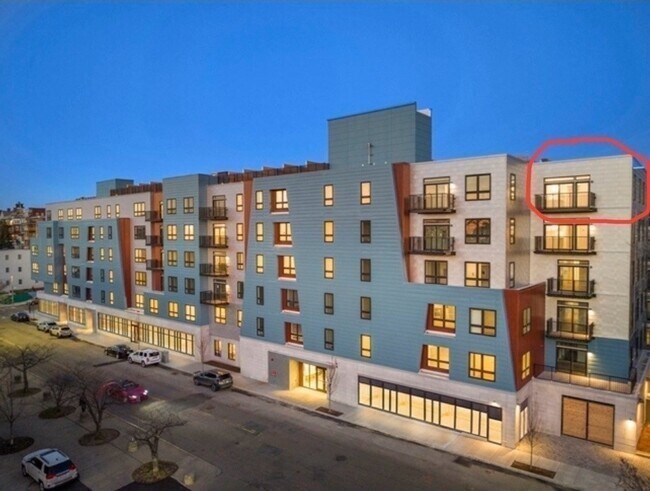 Building Photo - 301 Border St