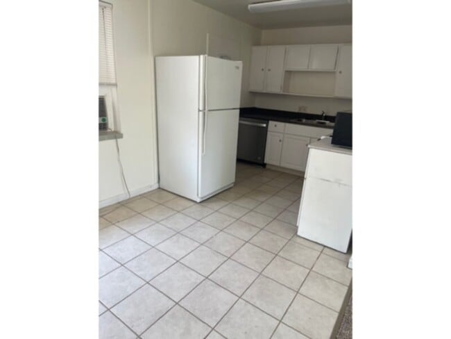 Building Photo - Adorable 1 bedroom House near CMU!