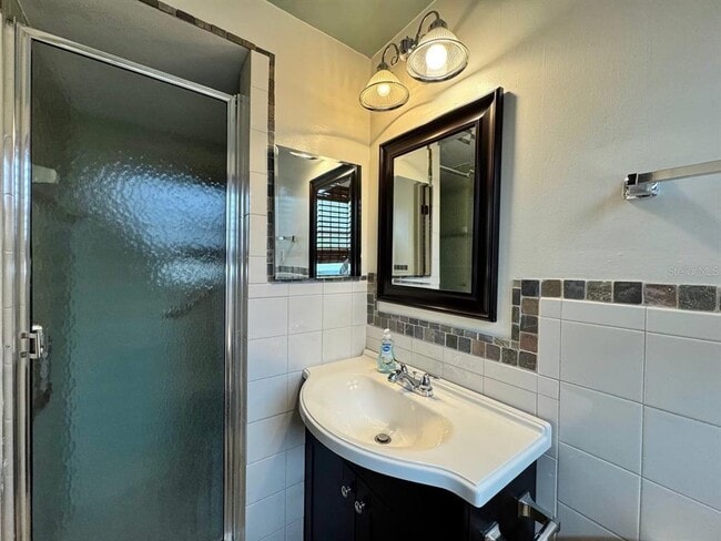 Building Photo - 7514 Spirea Dr