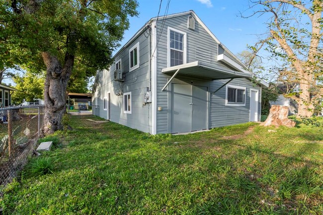 Building Photo - 107 Harvey Ave
