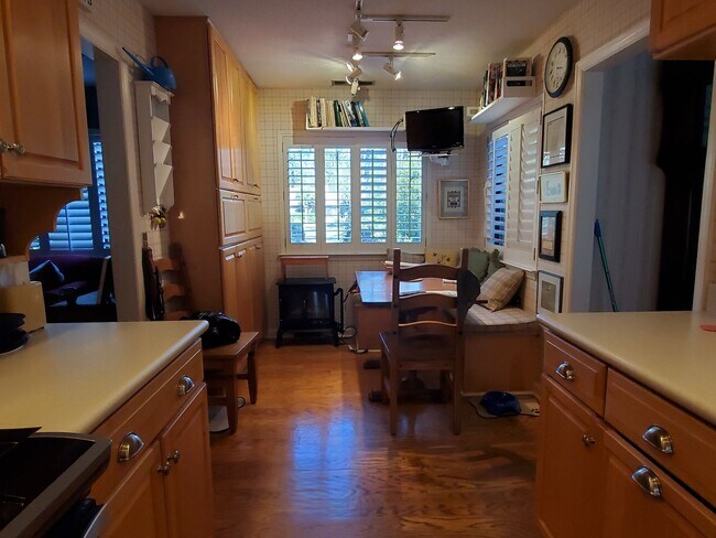 Building Photo - 6 Club Course Ln