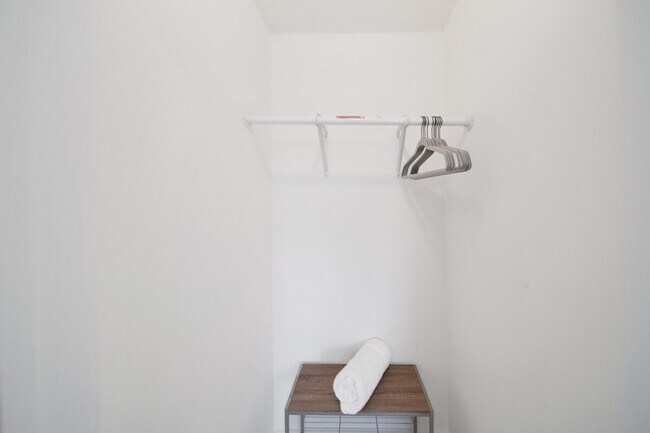 Building Photo - 2110 SW 16th St