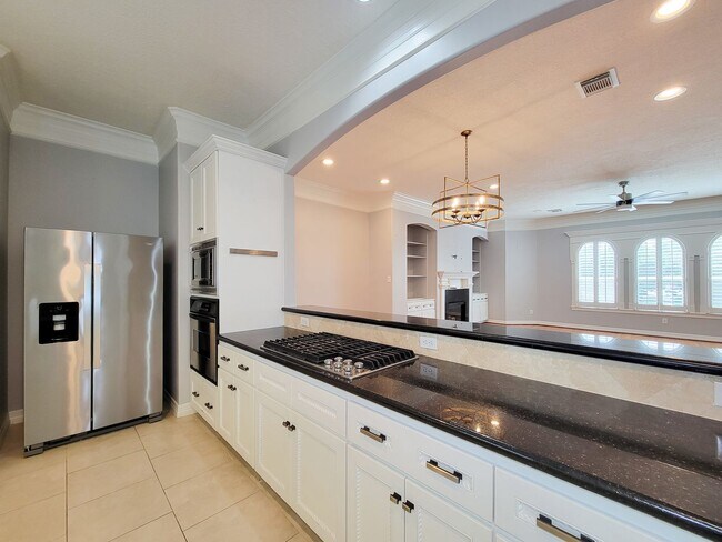 Building Photo - Charming Three Bedroom in Houston!