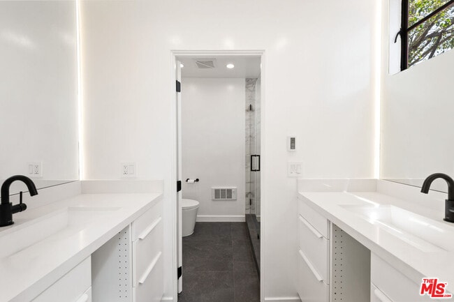 Building Photo - 29233 Heathercliff Rd