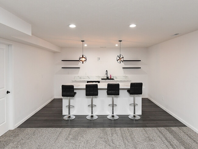 Building Photo - 4225 Yarrow Dr