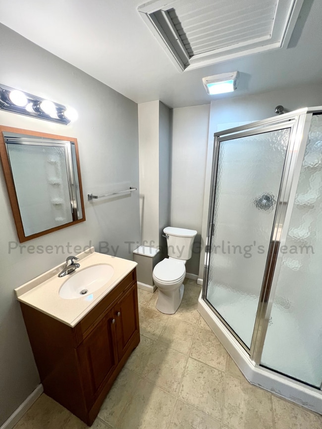 Building Photo - Charming 2 Bedroom, 1 Bath Home