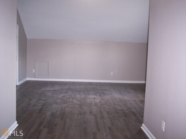 Building Photo - 1113 Misty Meadows Cove