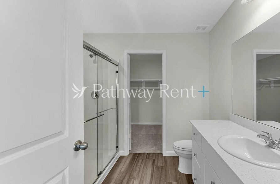 Building Photo - 1074 Large Poppy Dr