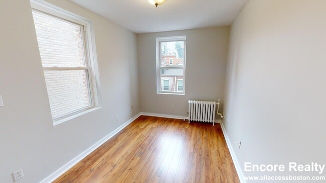 Building Photo - 224 Hanover St