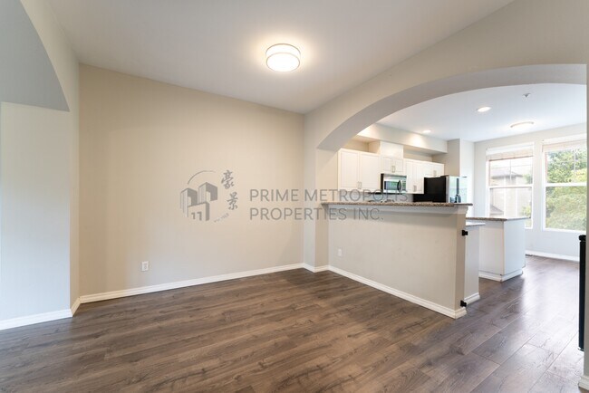 Building Photo - 2062 Newport Way NW