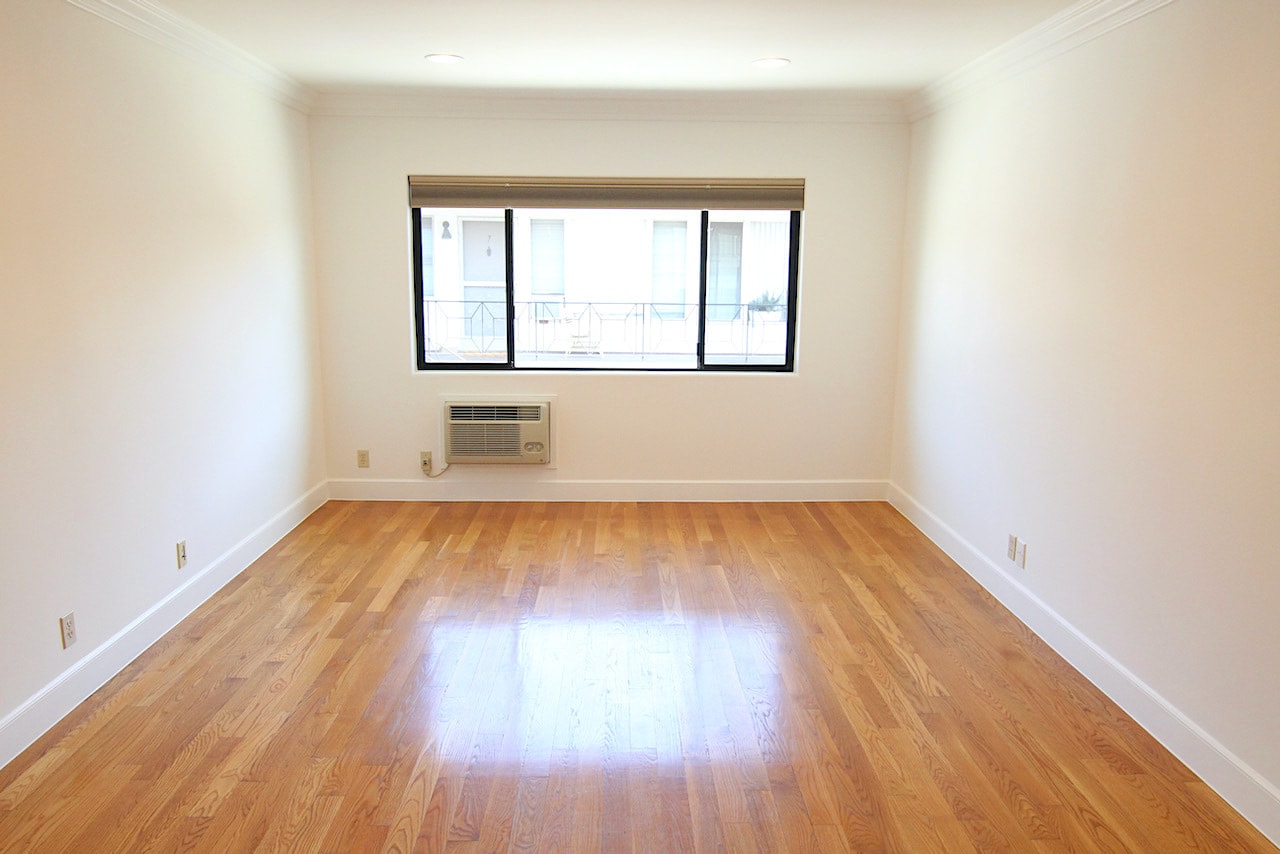 Building Photo - 600 N Sweetzer Ave